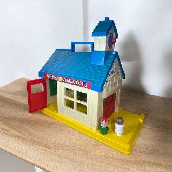 Vintage 1989 Spectra My Little Schoolhouse Carry Along Playhouse & 2 Figures - Picture 5 of 15